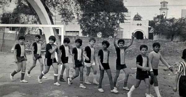 La Nación / Desde el barrio Gral. Díaz/la escuela que hizo al barrio