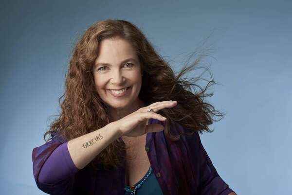 Sandra Mihanovich: poner la voz y el cuerpo - ABC Revista - ABC Color