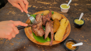 Alto Paraná: un hombre perdió la vida por atragantamiento con trozo de asado - trece