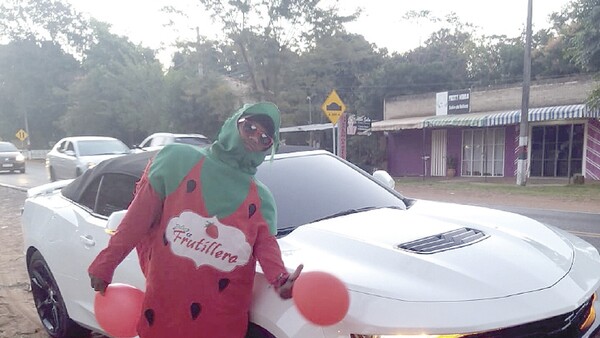 Señor Frutillón: “Hay que trabajar y ser feliz”