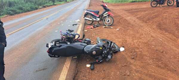 TRES PERSONAS LESIONADAS TRAS COLISIÓN DE MOTOCICLETAS EN FRAM - Itapúa Noticias