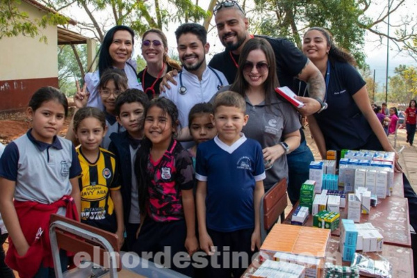 UCP en Acción: Colegio Nacional Arroyo Gasory favorecido por el proyecto de extensión universitaria con atención médica básica - El Nordestino