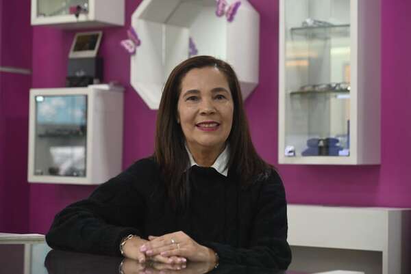 Clara Mareco, la visión y pasión detrás de Óptica Valemar - Empresariales - ABC Color