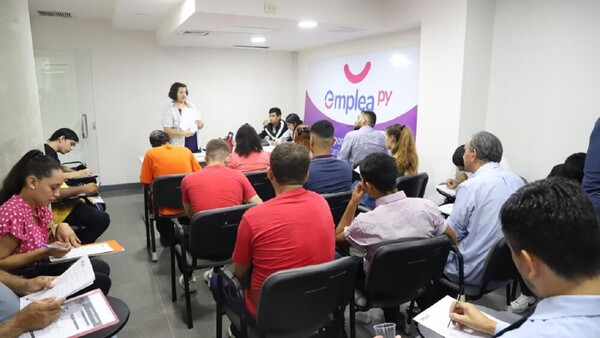 Más de 1.300 vacantes en la Expo Empleo en Mariano Roque Alonso