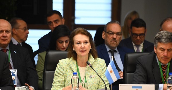 La crisis con Brasil y Bolivia obligó a Mondino a aclarar que Argentina no saldrá del Mercosur