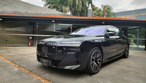 Lujo hecho automóvil: Perfecta presentó el BMW i7 100% eléctrico (con funciones operables desde el celular)