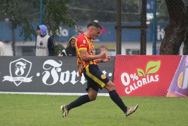 Intermedia: “Aurirrojos” imponen su localía - Fútbol de Ascenso de Paraguay - ABC Color