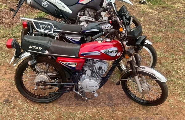 Policía recupera dos motocicletas denunciadas como hurtadas en poder de joven de 19 años - Oasis FM 94.3
