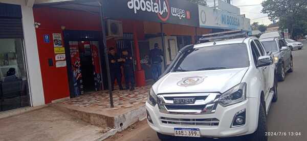 Roban dinero, arma de fuego y celulares de una de casa de apuestas deportivas - La Clave