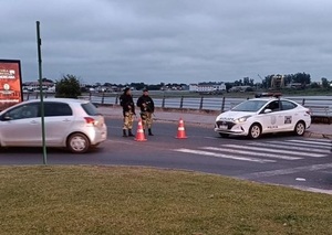 Bloqueo en la Costanera genera caos vehicular