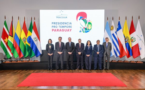 Autoridades económicas abordaron una “nueva visión del Mercosur” • PARAGUAY TV HD