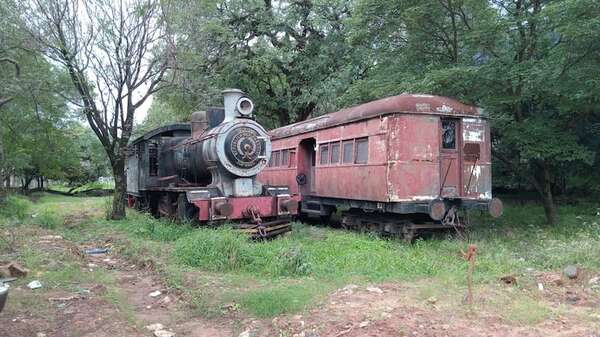 “Tren de cercanías”, todavía muy lejos: reliquias del Ferrocarril se pudren en estación Botánico - Economía - ABC Color