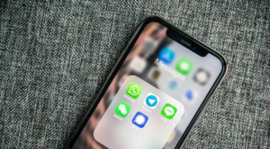 WhatsApp incluirá una función con inteligencia artificial