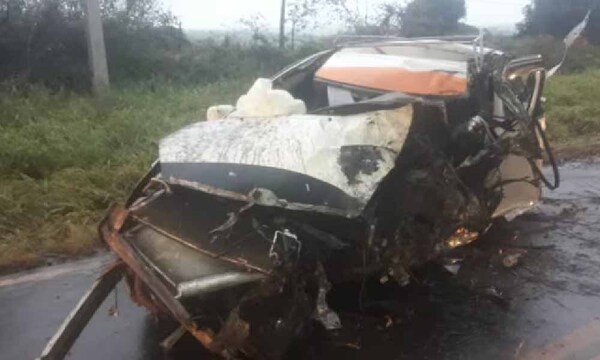 Taxista muere tras chocar su vehículo contra un árbol – Prensa 5