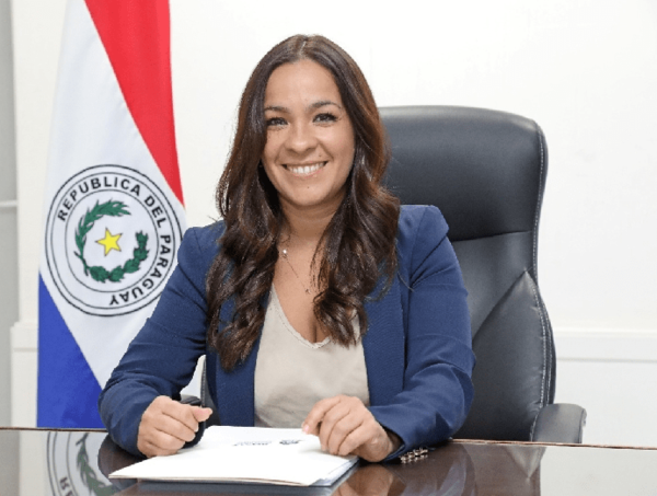 Ley de Carrera Civil: evaluación y estabilidad son puntos clave, según viceministra · Radio Monumental 1080 AM