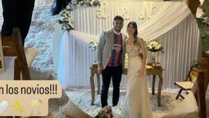 ¿"Amor sin final"? Pelotero se casó con la remera del Cerro Porteño