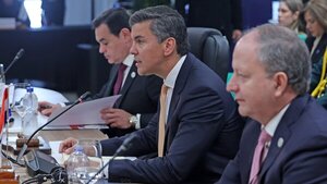 El análisis Santiago Peña en Cumbre del Mercosur: "El pueblo anhela líderes con metas y propósitos"