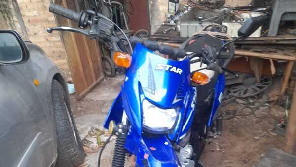 Conductor atropelló a delincuente y evitó asalto