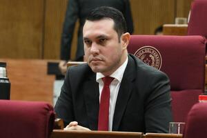Juez admitió por tercera vez la imputación contra el senador Hernán Rivas
