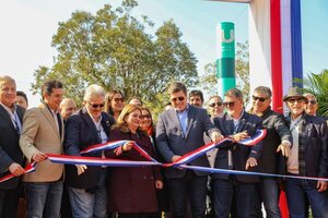 Inauguran la mayor feria ganadera, industrial, comercial y de servicios de Paraguay - Revista PLUS