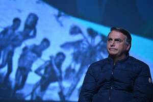 Policía de Brasil acusa al expresidente Bolsonaro de “desvío de regalos” valorados en USD 1,2 millones - Mundo - ABC Color