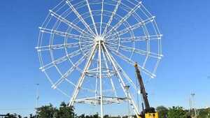 ¿Una rueda de Chicago en Asunción? Montan una elevada estructura en la Costanera Norte