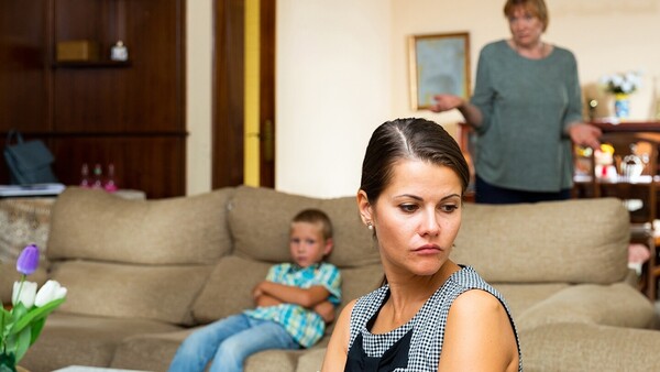 Abues se rebelan: no piensan ser niñeras en vacaciones de invierno, he’i
