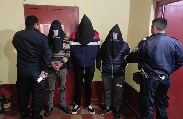 Desarticulan banda que intentó perpetrar hurto en el Circuito Comercial de Encarnación - Policiales - ABC Color
