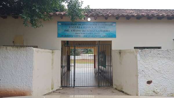 Hurtan varios objetos de una escuela, en el primer día de vacaciones - ABC en el Este - ABC Color