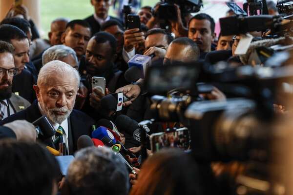 AUDIO: Culmina reunión de Lula con Santiago Peña: “Estamos trabajando para el fortalecimiento del Mercosur” - Ancho Perfil - ABC Color