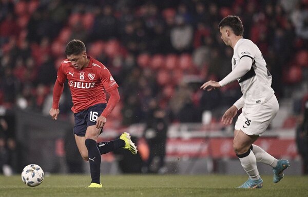 Versus / Olimpia muestra muy poco y cae ante Independiente en Avellaneda