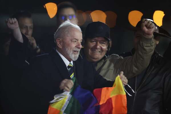 Lula da Silva llega a Bolivia para reunirse con Luis Arce tras la cumbre del Mercosur - Mundo - ABC Color