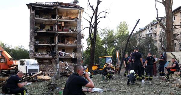 La Nación / Fuerte bombardeo ruso deja decenas de muertos
