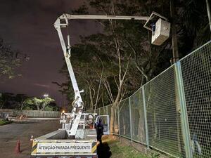 Puente de la Amistad recupera parte de la iluminación tras un mes de penumbra - La Clave