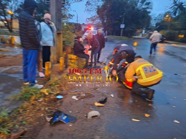 Tempranero choque de motocicletas deja tres lesionados