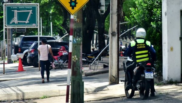 Agente de tránsito vende cepos “en su tiempo libre": ¿Qué dice el director de la PMT de Asunción?