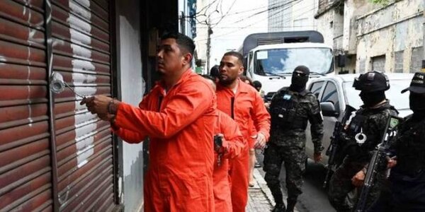 Honduras: ponen a pandilleros presos a borrar grafitis