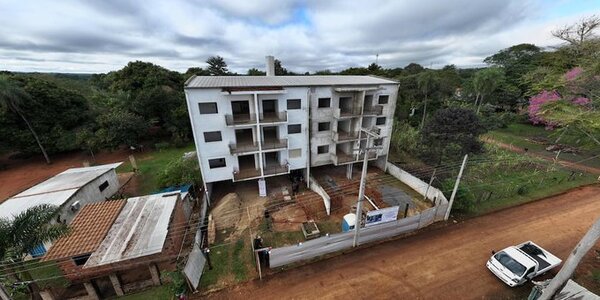 Departamentos económicos en Capiatá: reinician obras paradas en era Abdo