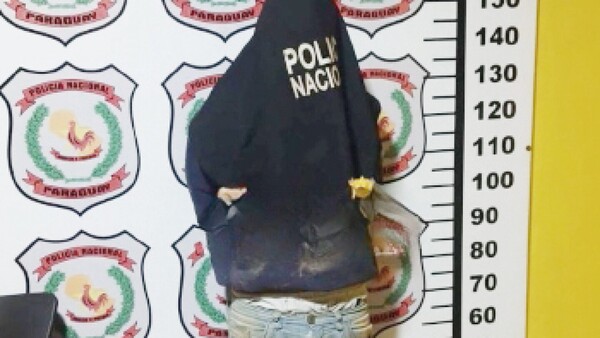 Violento le dio un puñetazo en la cara a su suegra