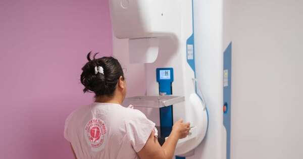Diario HOY | Mujeres de 40 años podrán acceder a mamografías sin orden médica, anuncian