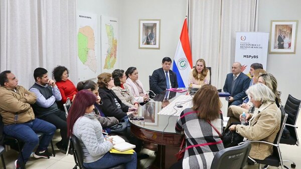 Incán: Ministra destituye a director médico y a secretario que difundió polémico circular