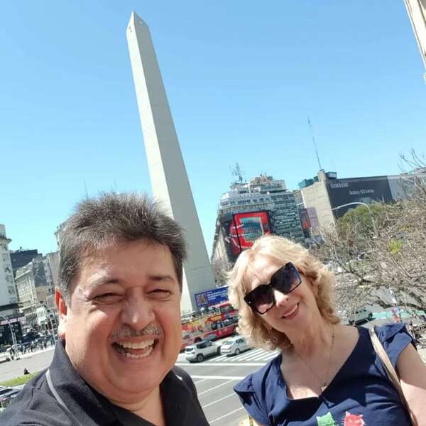 Rubén Rodríguez cumplió 46 años de casado con Ana María: “Juntos en el escenario de la vida” - Gente - ABC Color