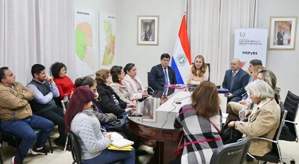 Ministra de Salud destituye a dos funcionarios del Incán tras escándalo por circular