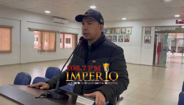 Autor expone su libro "La oración que no hice" ante la Junta Municipal - Radio Imperio 106.7 FM