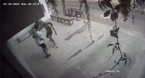 Video: condenan a delincuente que intentó asaltar con un cuchillo y fue reducido - Policiales - ABC Color
