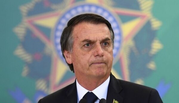 Bolsonaro acusado de vender joyas oficiales ilegalmente