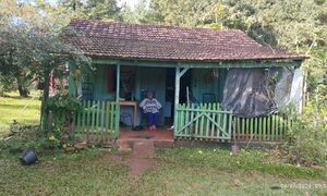 Pidieron ayuda a abuelita y terminaron robándole 6 millones