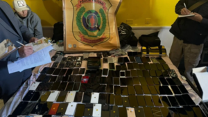 Detienen a colombiano con gran cantida de celulares robados y otros objetos en Asunción