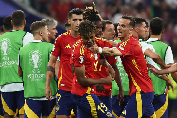 Versus / Guiado por un brillante Lamine Yamal, España remonta ante Francia y se mete en la final