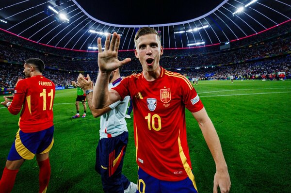Versus / "Estamos ya a un solo paso de la gloria", asegura una de las figuras de España
